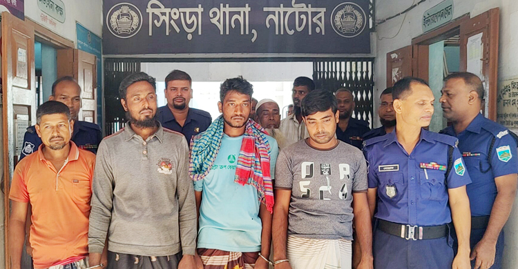 প্রবাসীর স্ত্রীকে ১০০ বেত্রাঘাত-গলায় জুতার মালা, গ্রেফতার ৪