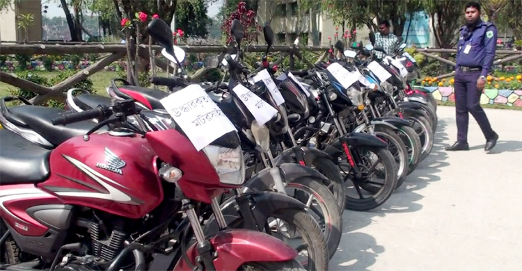 তিন চোর গ্রেফতার, ১৩ মোটরসাইকেল উদ্ধার