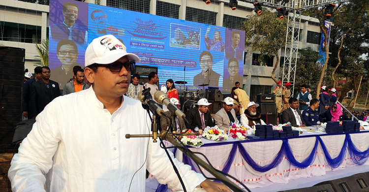 সমাজ পরিবর্তনে সবচেয়ে বেশি ভূমিকা বাবা-মা-শিক্ষকের