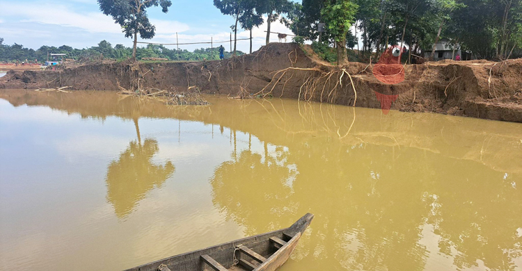 পরিশ্রমে গড়া ঘরবাড়ি এখন শুধুই স্মৃতি