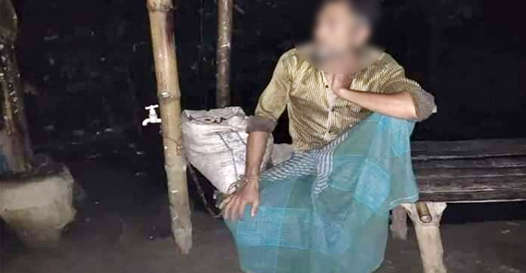 সুদের টাকা না পেয়ে শিকলে বেঁধে রাখল দিনমজুরকে, উদ্ধার করল পুলিশ