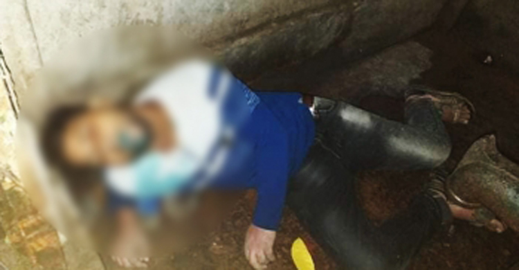 বাথরুমের বাইর থেকে দরজা লাগিয়ে দেয়ায় দলিল লেখকের মৃত্যু