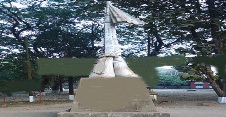 হানাদারবাহিনীর শক্তিশালী ঘাঁটির পতন ঘটিয়ে দুর্গাপুর মুক্ত হয় আজ