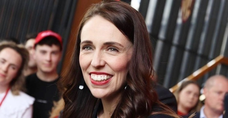 New Zealand's Ardern forms government with Greens