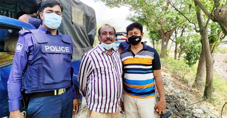 টয়লেটে লুকিয়েও রক্ষা পেলেন না ইউপি চেয়ারম্যান