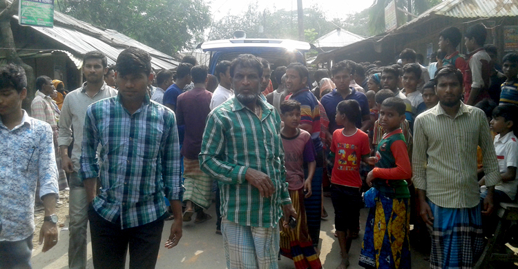 গ্রাম্য সালিশ বৈঠকে দুপক্ষের সংঘর্ষে আহত ১৫