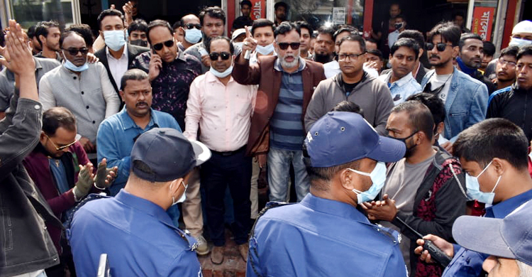 পুলিশি বাধায় নারায়ণগঞ্জে যুবদলের সমাবেশ পণ্ড