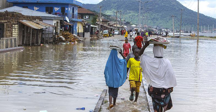 নাইজেরিয়ায় ভয়াবহ বন্যা, মৃতের সংখ্যা বেড়ে ৬ শতাধিক