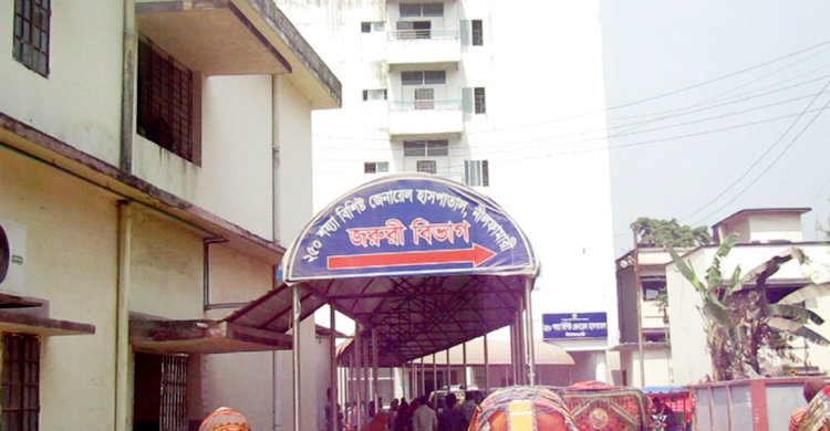 নীলফামারী হাসপাতালে ওষুধ-এক্সরে ফিল্ম সংকট