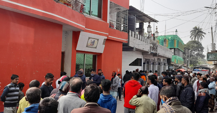 নীলফামারীতে কাপড় ব্যবসায়ীর রক্তাক্ত মরদেহ উদ্ধার