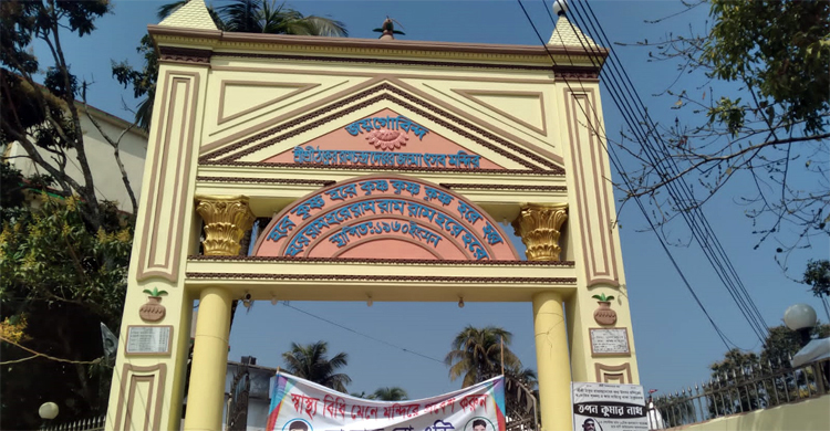 নোয়াখালীতে মন্দিরের ভেতর থেকে মূর্তি চুরি