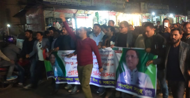 ওবায়দুল কাদেরের হ্যাটট্রিকে নোয়াখালীতে মিষ্টি বিতরণ