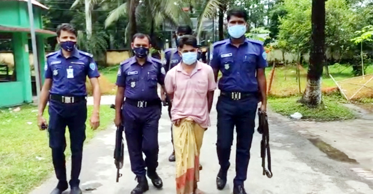 নোয়াখালীতে ইউপি সদস্য হত্যাসহ ২৪ মামলার আসামি গ্রেফতার