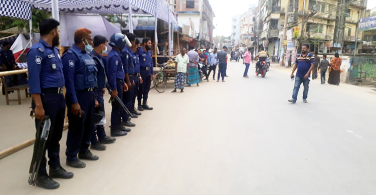 কোম্পানীগঞ্জে কড়া নিরাপত্তাব্যবস্থা, সতর্ক অবস্থানে পুলিশ