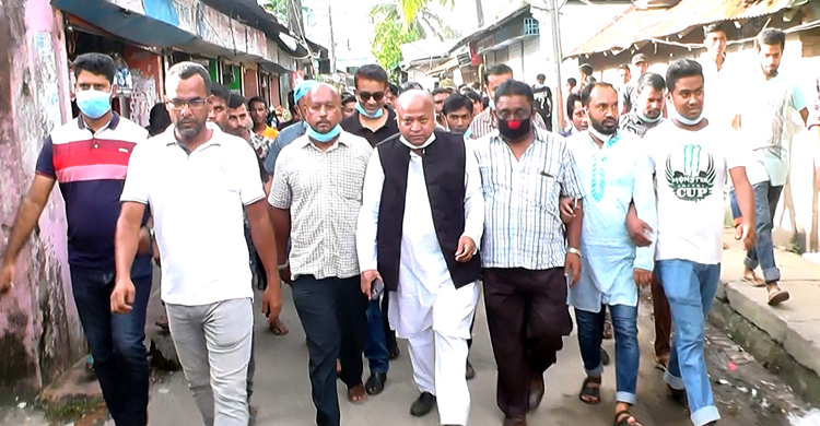 চৌমুহনীতে যুবলীগ নেতার বাড়িতে হামলা-ভাঙচুর, আহত ৫