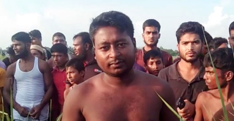 নারীর ৪ টুকরো মরদেহ উদ্ধার : নিহতের ছেলে আটক