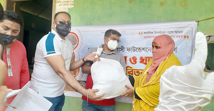 ৫০০ পরিবারের মুখে হাসি ফোটালো প্রবাসী ফাউন্ডেশন