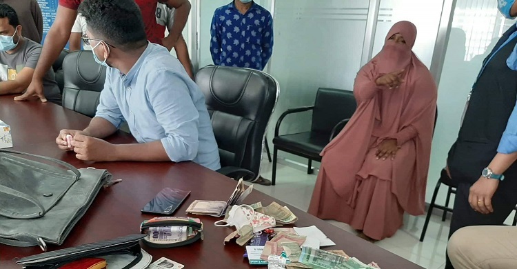 শপিংমলে চুরি : যুবলীগ নেতার স্ত্রীর জামিন শুনানি বুধবার