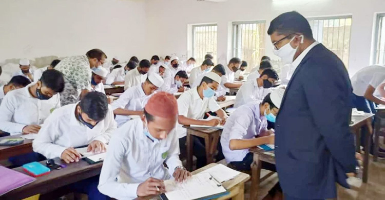 এসএসসির প্রথম দিনে নোয়াখালীতে অনুপস্থিত ৩ শতাধিক