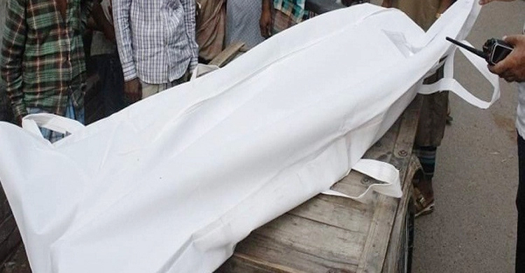 মোটরসাইকেলে ট্যাংকারের ধাক্কা, প্রাণ গেলো গৃহবধূর