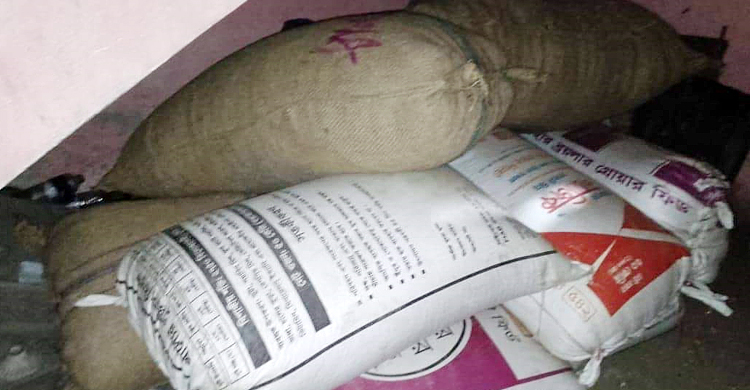 ইউপি সদস্যের ঘরে মিললো চুরি হওয়া শস্য