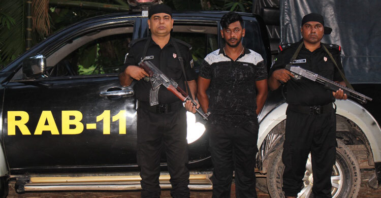 বেগমগঞ্জে অস্ত্রসহ যুবক গ্রেফতার