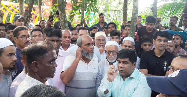 মেয়ের বাল্যবিয়ে দিচ্ছিলেন ইউপি সদস্য, বন্ধ করলো প্রশাসন