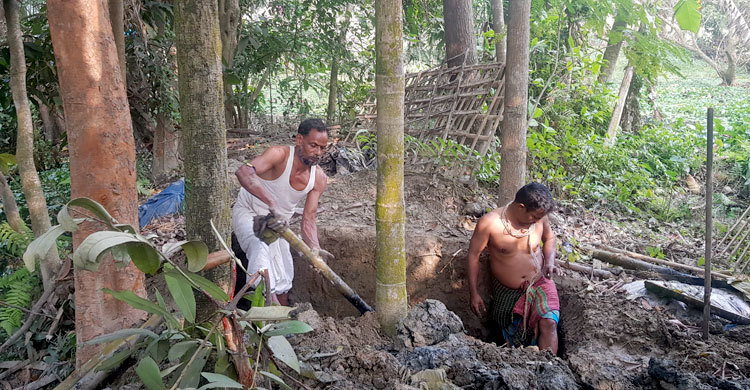 স্পিরিট পানে ছয়জনের মৃত্যু, তোলা হলো দুজনের লাশ