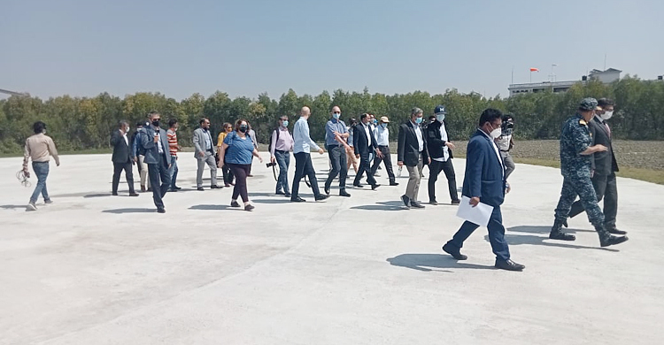 রোহিঙ্গাদের অবস্থা পর্যবেক্ষণে ভাসানচরে ১০ রাষ্ট্রদূত