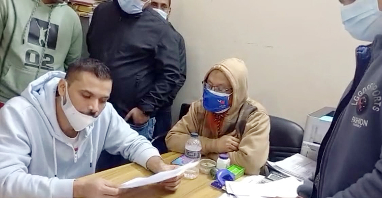 সকালে মাশরাফির ঝটিকা সফর, বিকেলে হাসপাতালের ৮ চিকিৎসককে শোকজ