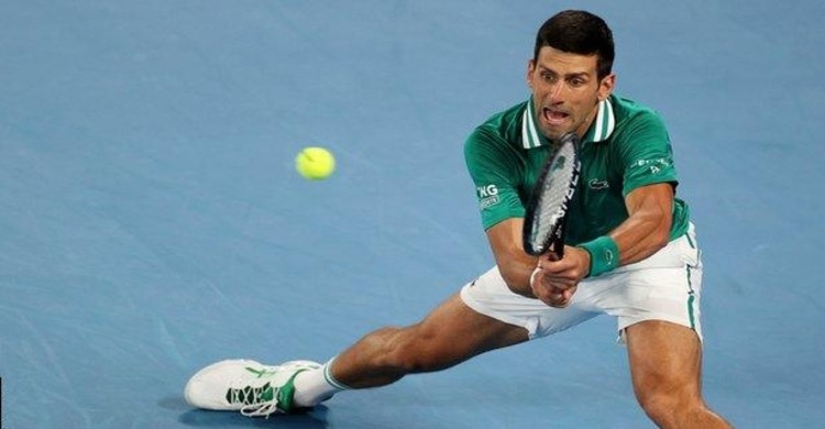 Djokovic beats Zverev to reach semis