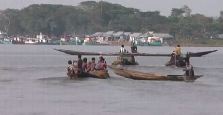 পদ্মায় নৌকাডুবিতে নিখোঁজ দু’জনের লাশ উদ্ধার