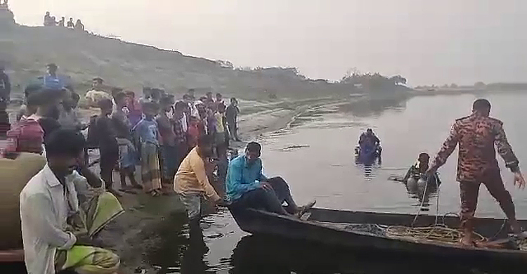 ব্রহ্মপুত্র নদে নৌকাডুবি, নিখোঁজ দুই শিশুর মরদেহ উদ্ধার