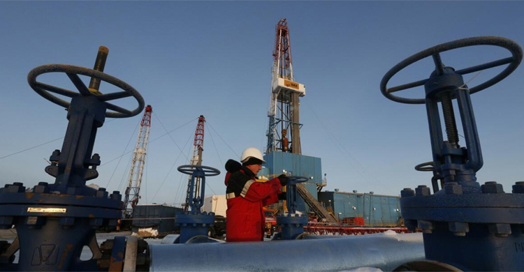 জ্বালানি তেলের উৎপাদন কমানোর হুমকি রাশিয়ার, বাড়তে পারে দাম