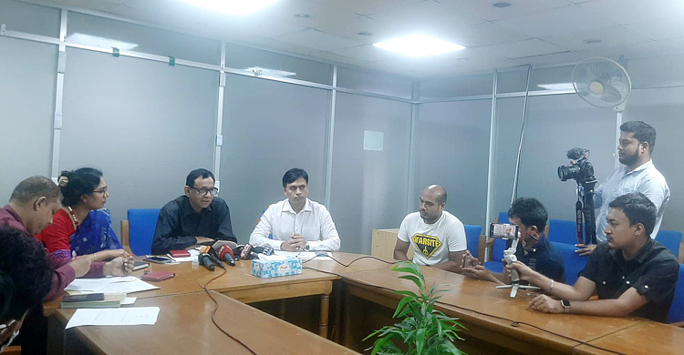 টাকা নিয়েও তেল কম দেওয়ায় সোহরাব পাম্পকে জরিমানা