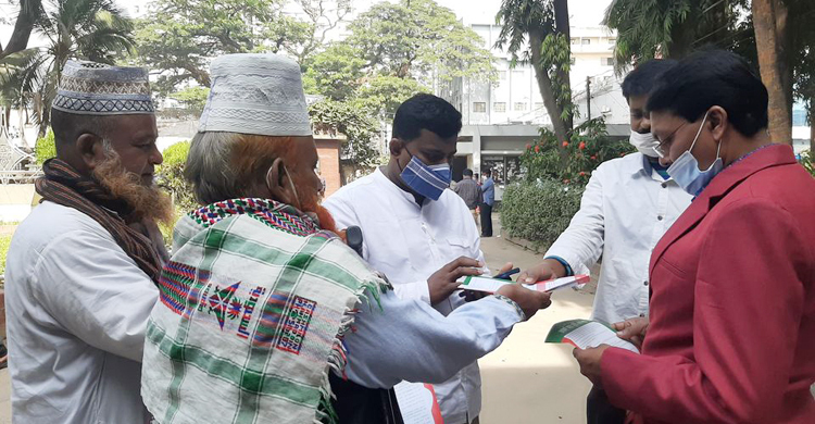 ‘ভাস্কর্যকে প্রতিমার সঙ্গে তুলনা করছে সাম্প্রদায়িক শক্তি’