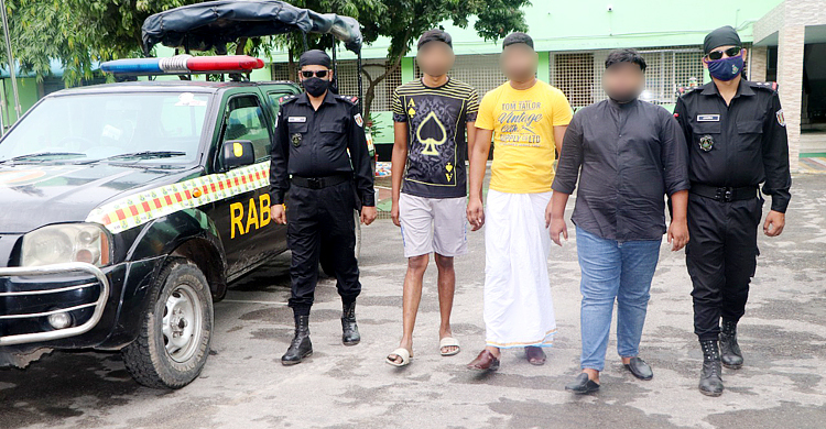 রাজধানীতে কিশোর গ্যাং ‘অপুর দল’র তিন সদস্য আটক