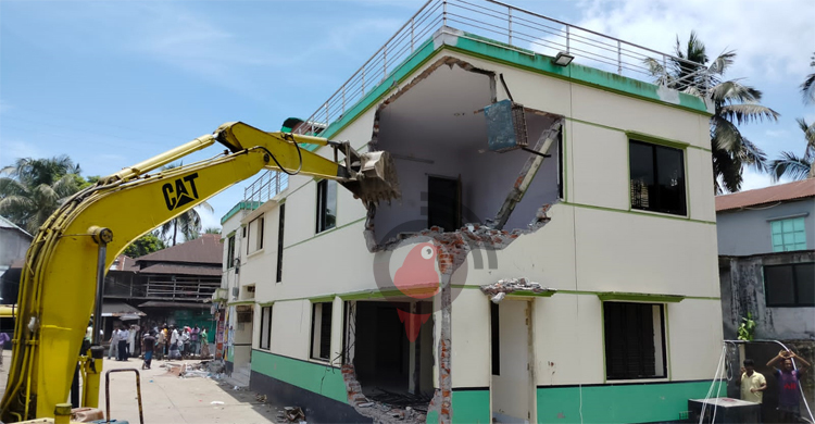 সাবেক এমপি গোলাম মাওলা রনির বসতবাড়ি উচ্ছেদ