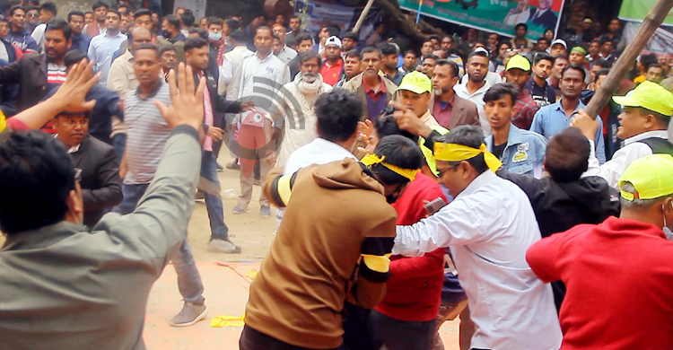 পাবনায় বিএনপির সমাবেশে দুই গ্রুপের সংঘর্ষ, যুবদল নেতাসহ আহত ১০