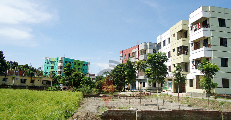 গ্রামের ভেতর এক টুকরো শহর!