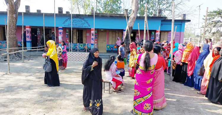 ১৮ বছর পর ভোট দিতে পেরে খুশি বলরামপুরবাসী