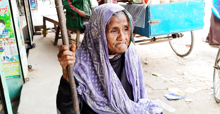 শত মানুষের ভালোবাসায় সিক্ত খোদেজা