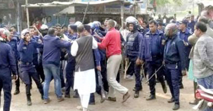 অভ্যর্থনায় সামনে থাকা নিয়ে আ.লীগের দু’গ্রুপের সংঘর্ষে আহত ১২