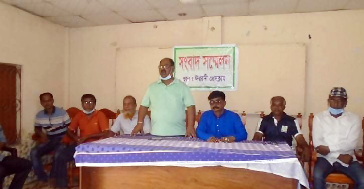নবনির্বাচিত এমপির প্রতি থুতু নিক্ষেপ, ক্ষোভে ফাটছেন নেতারা