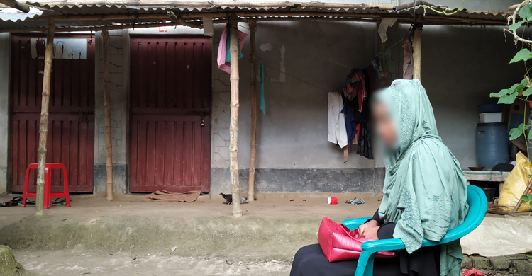 বোনের বন্ধুর সঙ্গে প্রেমে জড়িয়ে বিয়ের দাবিতে অনশন