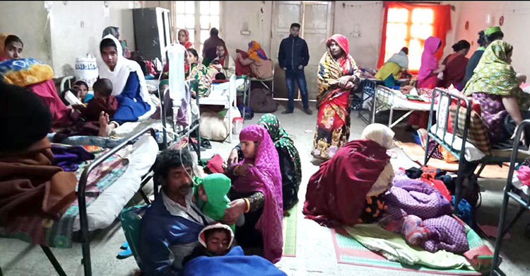 সাতদিন ধরে শৈত্যপ্রবাহ, দুই শতাধিক মানুষ হাসপাতালে ভর্তি