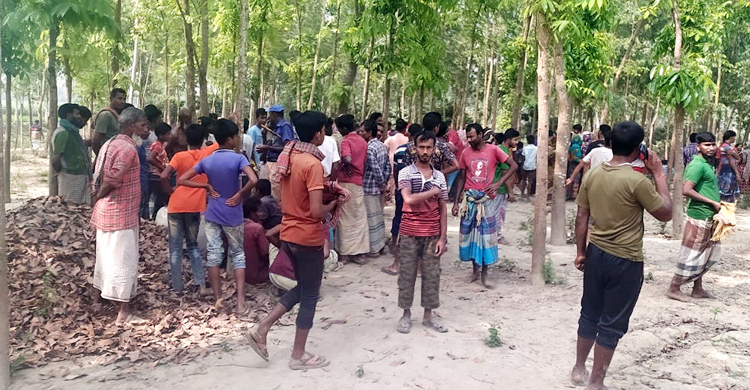 পাবনায় যুবককে কুপিয়ে হত্যা