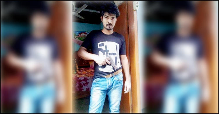 পিস্তল হাতে সাবেক ছাত্রলীগ নেতার ৫ বছর আগের ছবি ভাইরাল