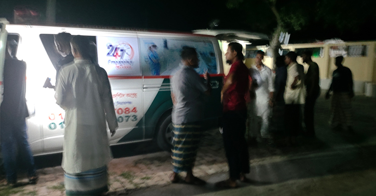 পিকআপচাপায় প্রাণ গেলো একই পরিবারের তিনজনের