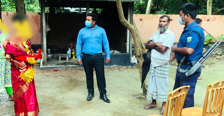 বউকে রেখে জানালা দিয়ে পালাল বর